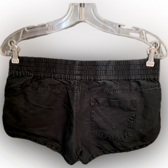 Volcom Women’s Cotton Elastic-Waist Shorts, Black, Size Small, EUC - Picture 2 of 12